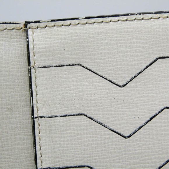 Valextra Women's Leather Long Wallet (bi-fold) Cream - Picture 13 of 16